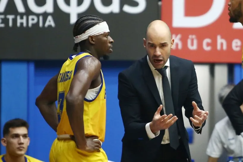 Vassilis Spanoulis débute sa carrière d’entraîneur par une victoire en BCL