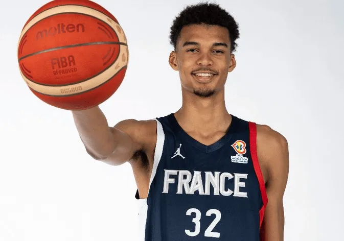 Le maillot en quipe de France de Victor Wembanyama est d sormais