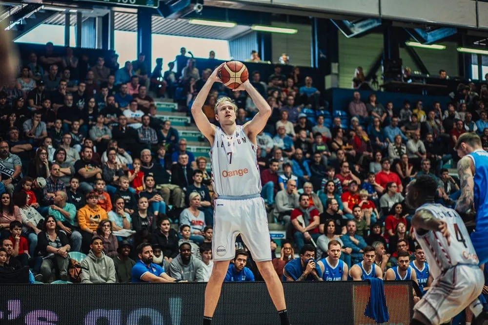 Lituanie : le shoot de l’année pour le Belge Tim Lambrecht