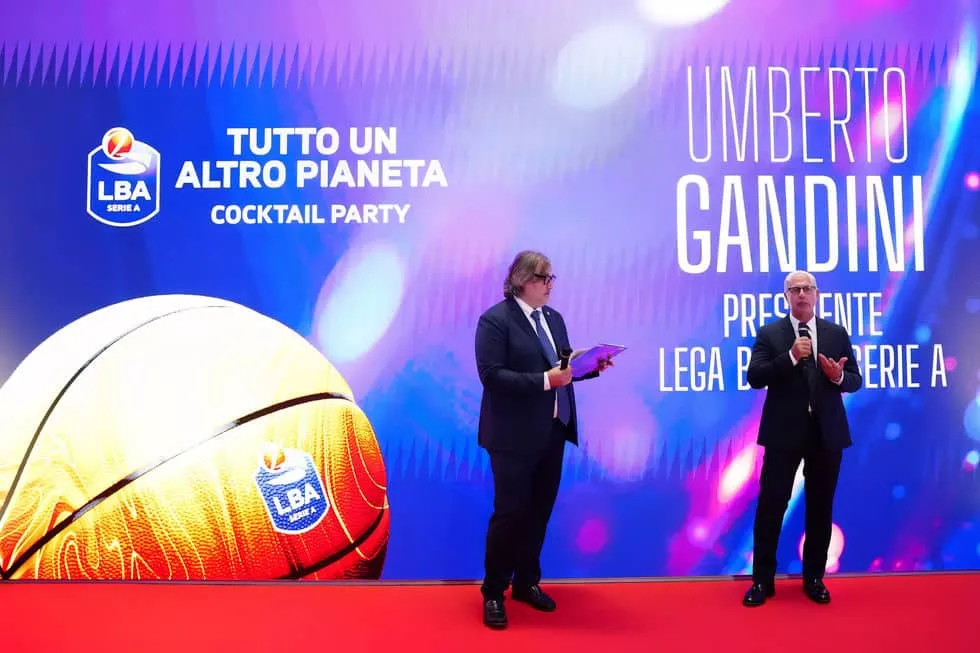 La ligue italienne a remis ses troph es de l Ann e Basket Europe