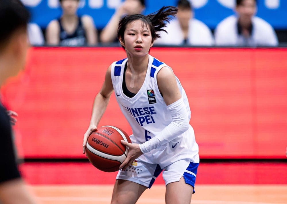 Une Chinoise de Taiwan à une passe du quadruple double au championnat d